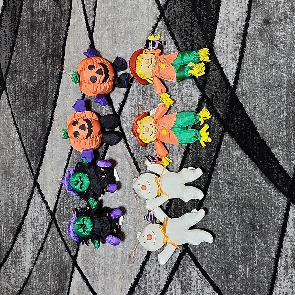 HAPPY HALLOWEEN FALL 1997 GIBSON PLUSH TREE-SHELF-HANG-GIFTS PLUSH DECORATIONS